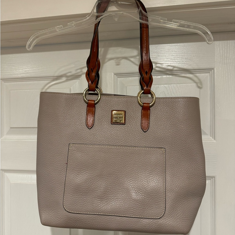 Dooney & Bourke Tote